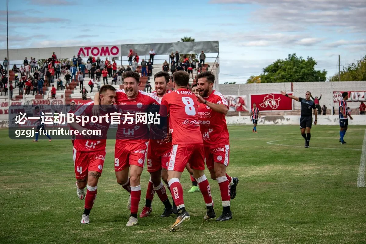 必一运动Bsport官方网站亲子接力趣味赛现场画面